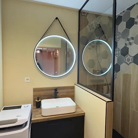 Apartment Au Gus'tin - Confort Et Balcon En Coeur De
